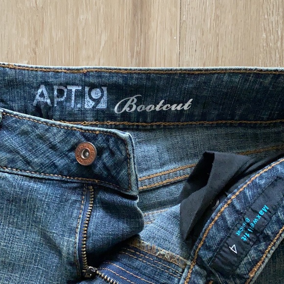 Apt 9 size 4 bootcut jeans - Picture 2 of 4